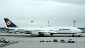 'Avoid Travelling...'': Redditor Accuses Lufthansa Staff Of Insulting Indians, Paytm CEO Reacts