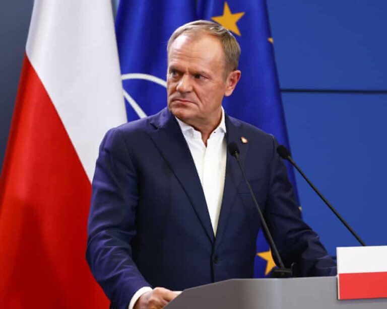Głęboko podzielona Polska szykuje się na wybory o kluczowym znaczeniu.