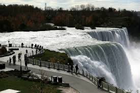 Woman and 2 children, including 5-month-old, fall to their deaths at Niagara Falls