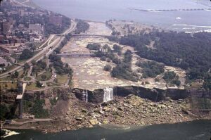 When the U.S. turned off their part of Niagara Falls