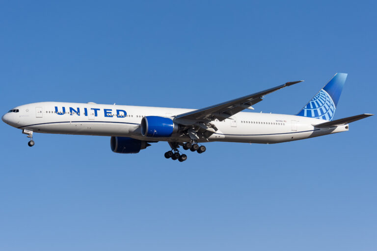 United Airlines Cancels Flights Nationwide Due to Major Technical Outage