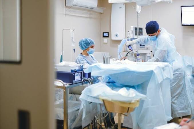 Do końca marca NFZ wypłaci szpitalom 2,36 mld zł za nadwykonania
