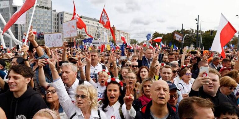 Polska pod oblężeniem: Narastające cyberataki i zagrożenia wojną hybrydową