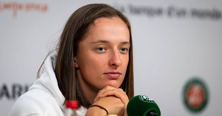 Polska Sensacja Tenisowa Iga Świątek Wycofuje Się z Meczu w Indian Wells – Jej Zaplanowany Mecz na 5 Marca Odwołany