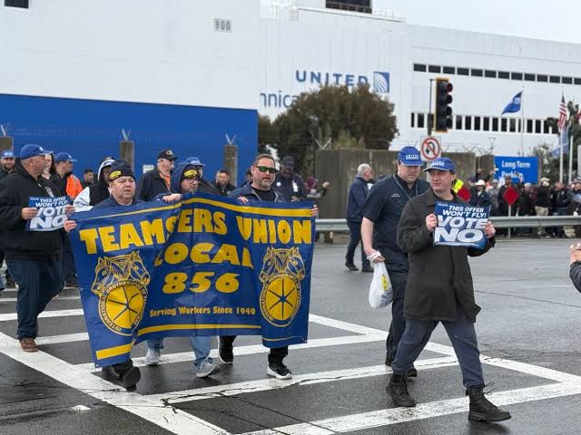 UNITED AIRLINES TEAMSTERS RALLY AT SAN FRANCISCO INTERNATIONAL AIRPORT