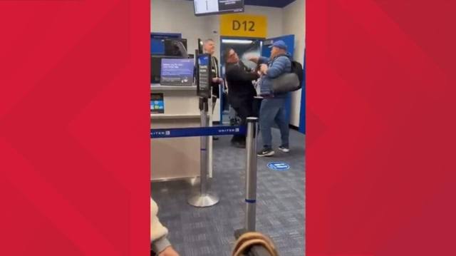 Man banned from flying United after knocking out a gate agent at Dulles Airport
