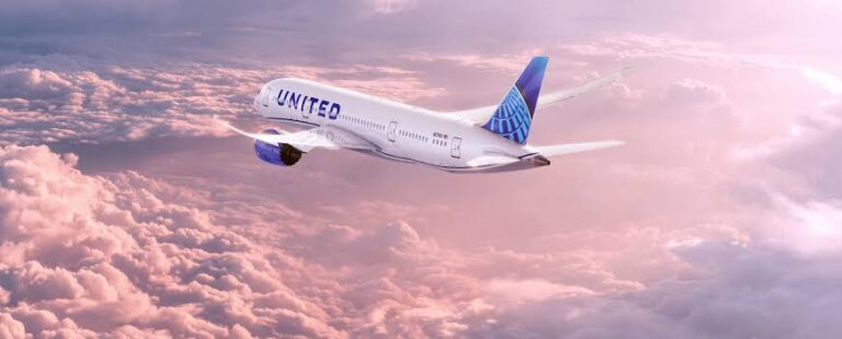 United Airlines Flight Struck By Bullet At Texas