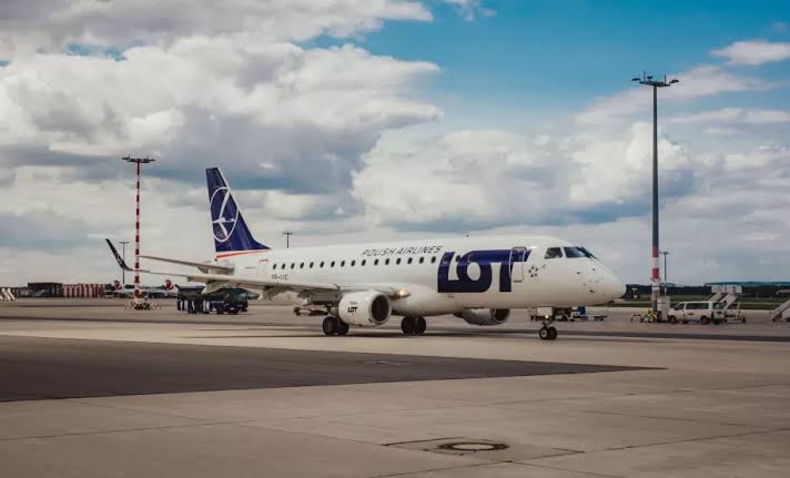 Pilne: LOT Polish Airlines odwołały pięć jutrzejszych lotów… Zobacz pełne szczegóły