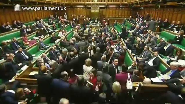 Parlament Zjednoczonego Królestwa, impeachment prezydenta Polski Andrzeja Dudy.