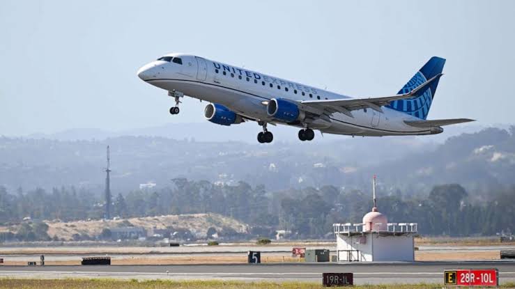 United Airlines Cancelled Over 1000 Flights