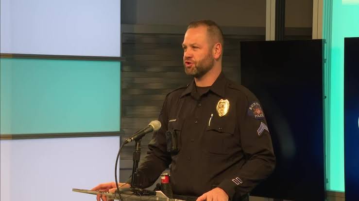Suspect in Colorado police chase shot at Aurora officers, blocked patrol cars, department