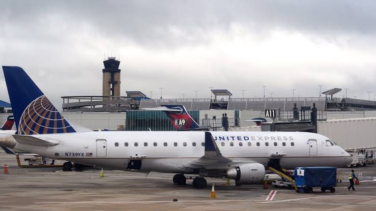United Airlines receives FAA approval for first Starlink-equipped plane, schedules first flight for May