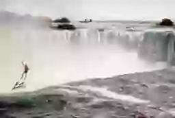 Niagara Falls photo shows chilling final moments of stuntman seconds before