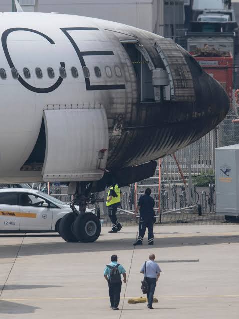 Tow Truck Fire Damages Lufthansa A340 at Frankfurt Airport (June 11, 2018)