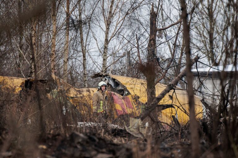 Cargo plane crashes in Vilnius, one person Missing