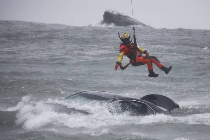 Heartbreaking Scene: Body Recovered from Car Teetering at Edge of Niagara Falls