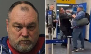 United Airlines Passenger
Goes Flight or Fight On Gate Agent
Punch Caught on Camera!!!