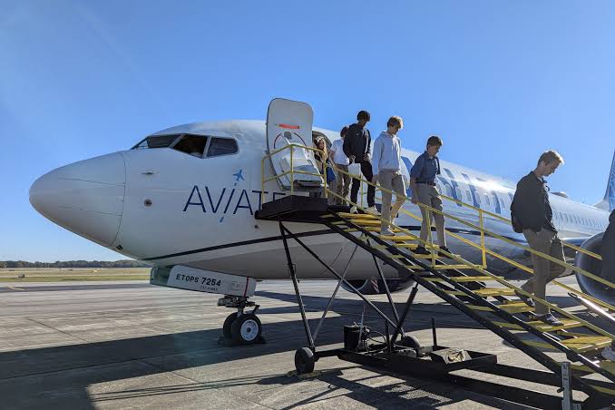 United Airlines plane returns to Denver airport after 'possible wildlife' strike