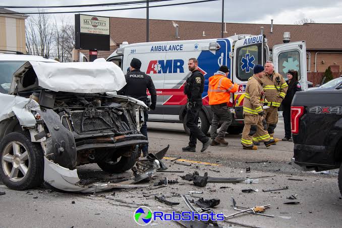 Major Crash Near Niagara Falls Leaves Family of Four Injured in 4-Car Wreck
