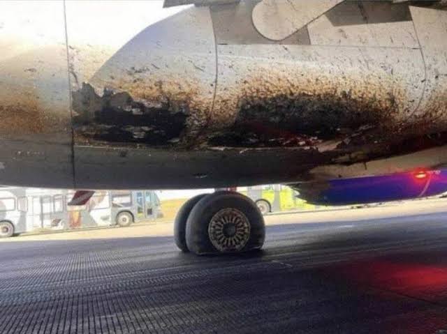 United Airlines Flight with 737 Suffers Engine Fire