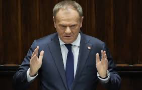 Polska nie wyśle wojsk na Ukrainę, mówi premier Tusk.