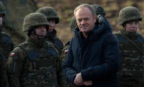 Polska nie wyśle wojsk na Ukrainę, mówi premier Tusk.