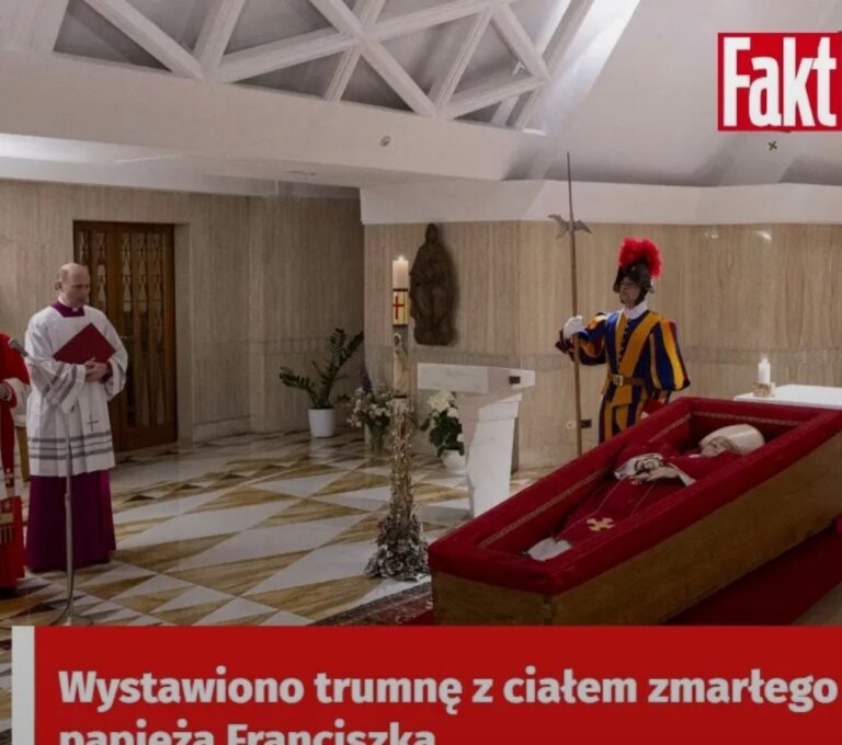 Wystawiono trumnę z ciałem zmarłego papieża Franciszka. Tak wygląda wyjątkowa ceremonia