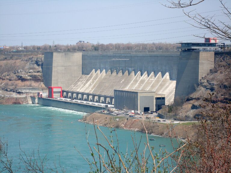 “Disaster Strikes: Water Leak Destroys Major Niagara Hydroelectric Plant…Claims Many Lives