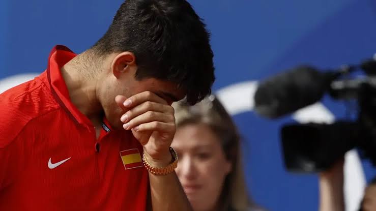 “Emotional Carlos Alcaraz Breaks Down in Tears After Heart-Wrenching Revelation”