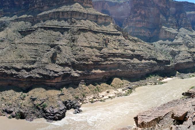 “Grand Canyon Trip Turns Fatal: Colorado Man Dies on River Expedition”
