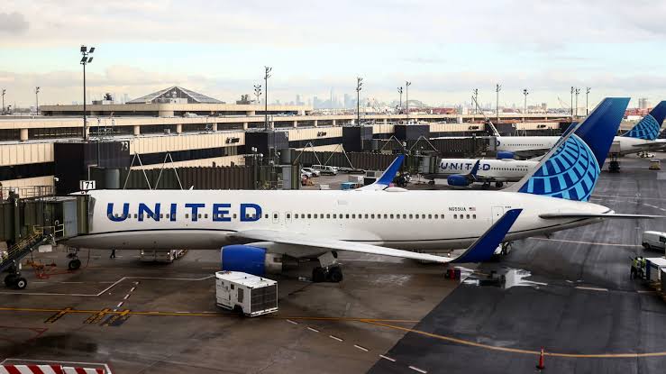 United Airlines Faces $1 Billion Setback Amid Devastating Incident