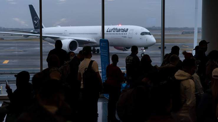 Lufthansa fined record $4 million for discriminating against Jewish passengers