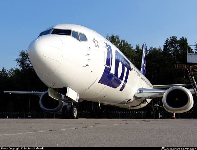 Wiadomości breaking: Drzwi samolotu LOT Polish Airlines otworzyły się w trakcie lotu… czterech pasażerów wyrwanych z samolotu.