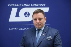 Prezes LOT Polish Airlines rezygnuje z powodu walki ze zdrowiem.

