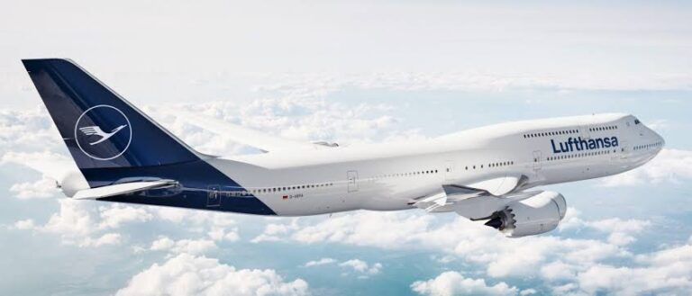 Lufthansa Pilot Faints Mid-Flight on Route to New York,