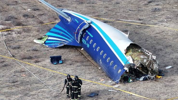 Tragedy in the Skies: Southwest Airlines Flight Plunges from 1,000ft After Engine Failure, Over 100 Feared Dead
