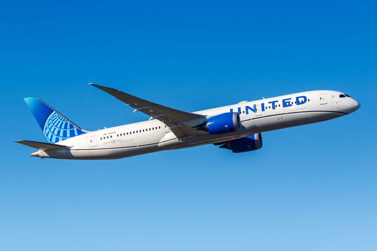 United Plane Appears to Catch Fire Before Takeoff in Texas, Passengers Evacuated onto Tarmac in Latest Scary Incident