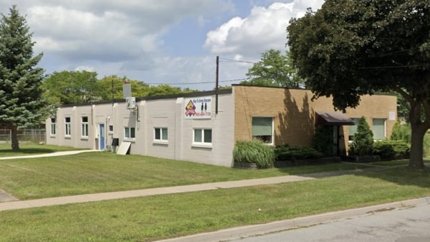 Daycare worker charged after young child choked, assaulted in Niagara Falls, police say