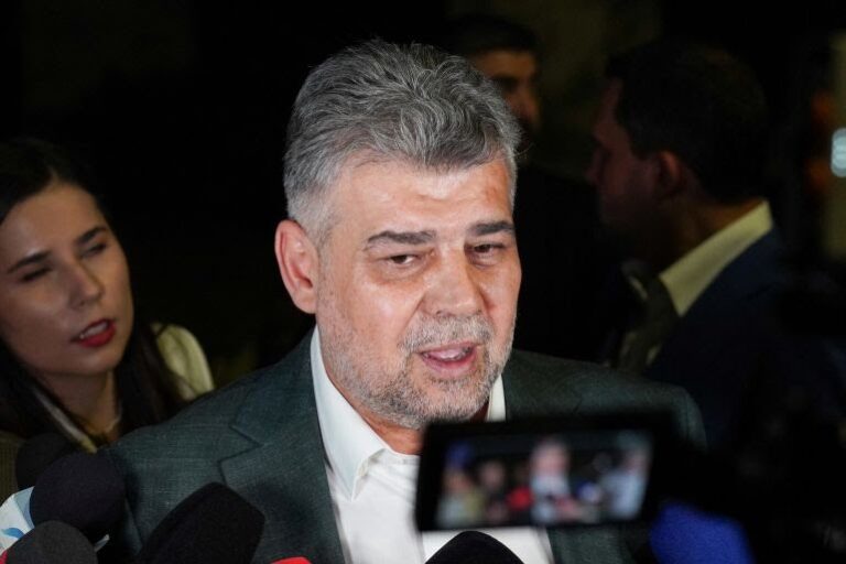 Prim-ministrul României demisionează după ce extrema dreaptă câștigă primul tur al alegerilor prezidențiale.