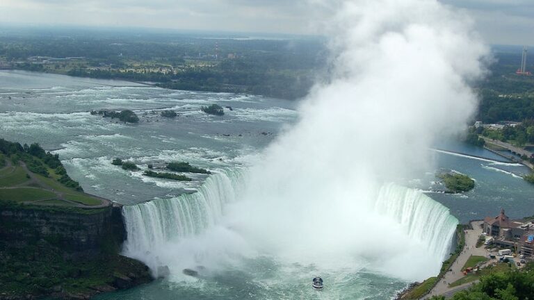 Two Students Plunge into Niagara Falls After Failing Final Semester Exams"