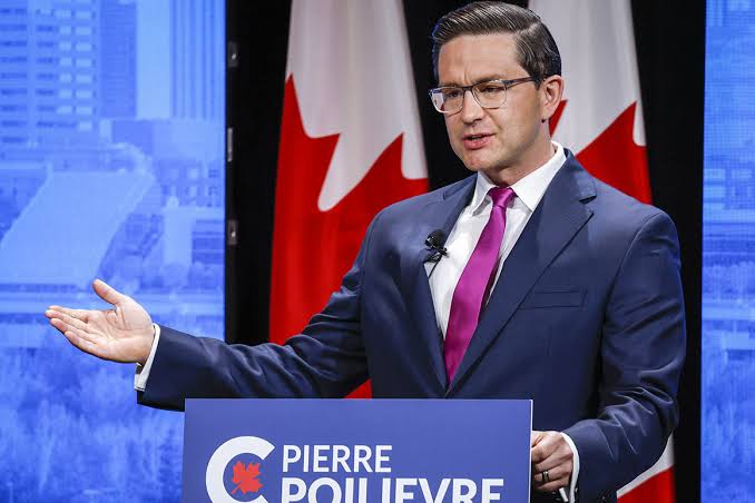 “Poilievre Sparks Controversy by Vowing to Fire Bank of Canada Governor Over Inflation”