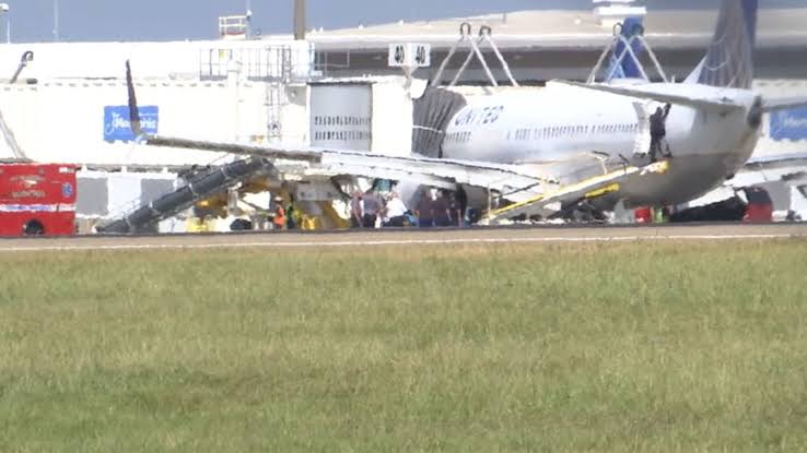 United Airlines Flight to Dubai Makes Emergency Landing After Engine Smoke Scare