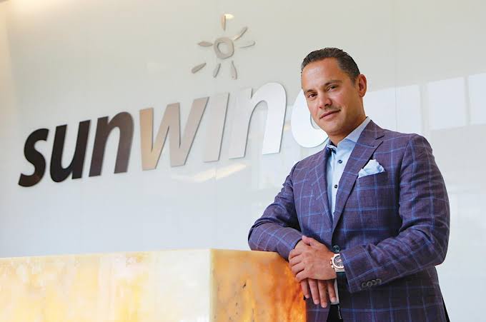 Sunwing Fires CEO Stephen Hunter