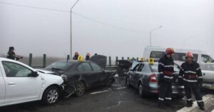 Ceață deasă provoacă un carambol mortal cu 29 de vehicule pe Autostrada A2 din România: 3 morți și 57 de răniți