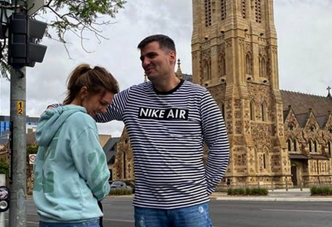 Toni Iuruc o atacă dur pe Simona Halep: „O profitoare! Regret că te-am cunoscut și iubit”