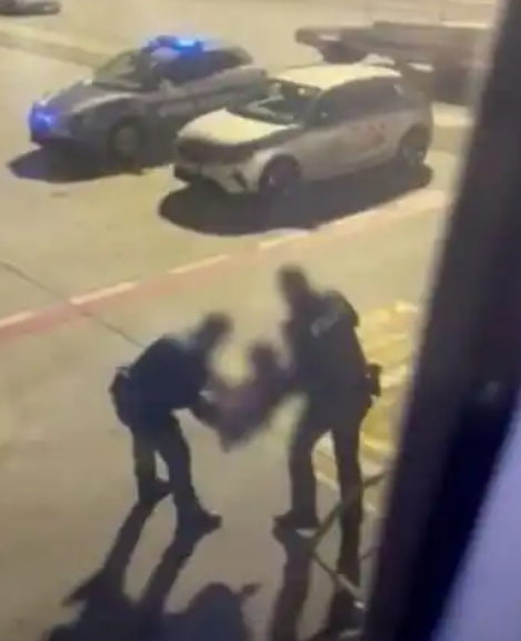 Woman dragged off Ryanair flight after ‘on-board fight’ diverts it to Italy