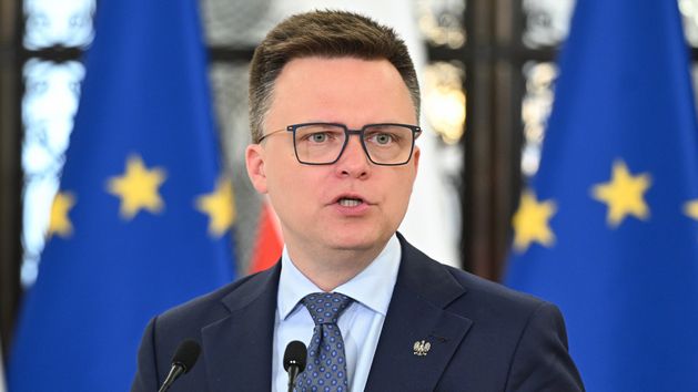 Hołownia stawia warunki. “Rekonstrukcja rządu teraz”