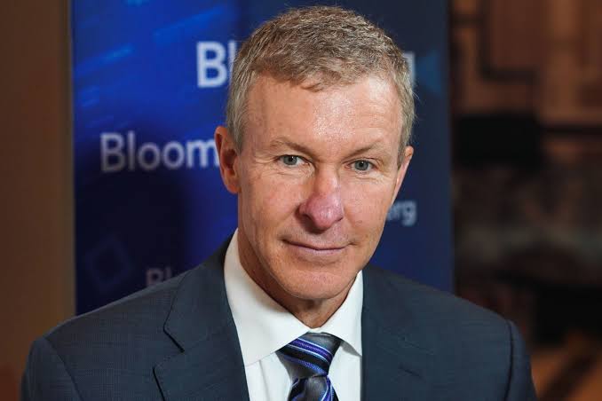 United Airlines CEO Fired After Being Caught in Indecent Act