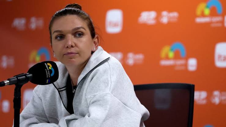 Simona Halep se prăbușește în lacrimi după ce a dezvăluit un mesaj înfiorător trimis familiei sale