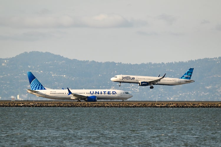 Blockbuster partnership: United Airlines and JetBlue to team up in new alliance called ‘Blue Sky